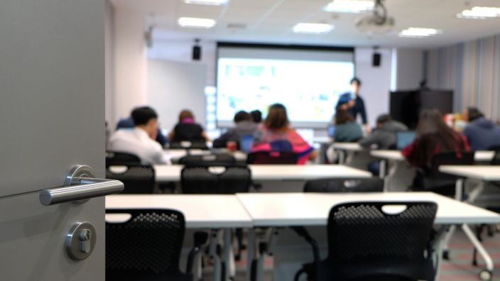 Open door to training at the workplace